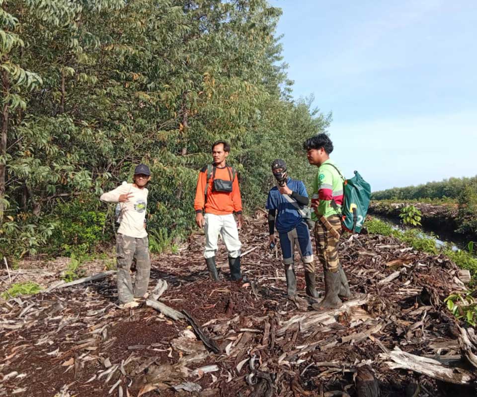 Mendawak survey team