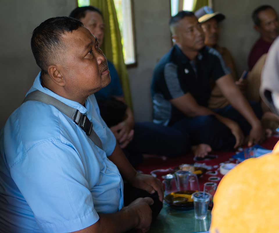 Workshop on coconut farming techniques with local farmers