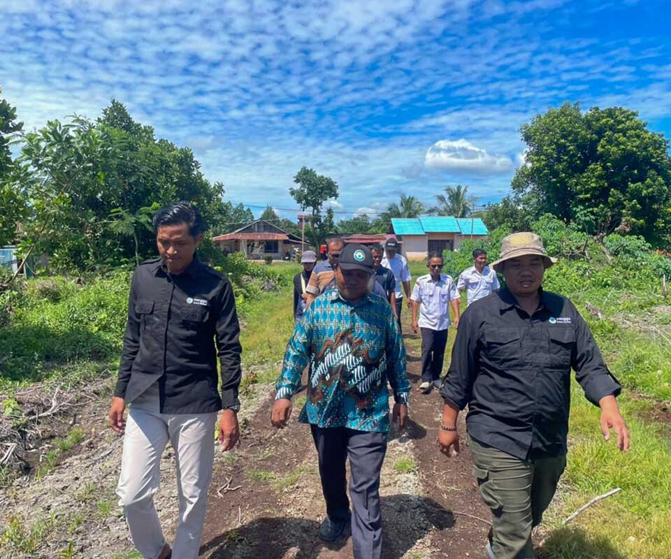 Kegiatan survei lahan untuk model pengelolaan terpadu