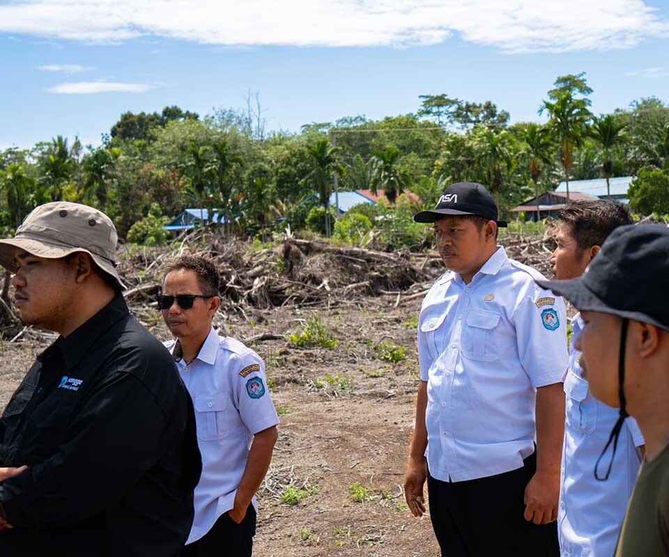 Kegiatan survei lahan untuk model pengelolaan terpadu
